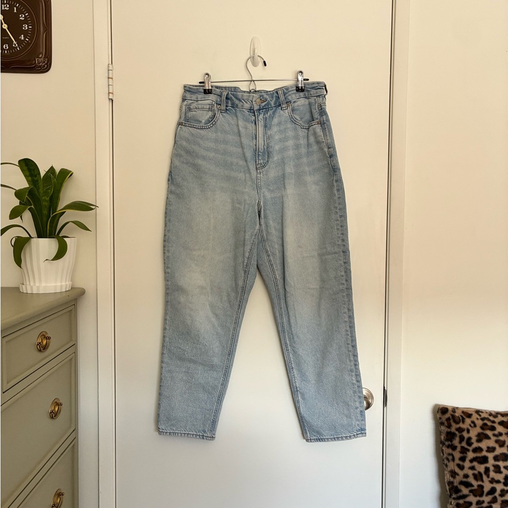 American Eagle Outfitters Curvy Mom Jeans